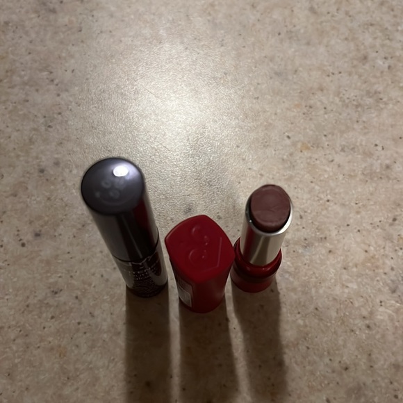 NYX intense Butter Gloss Black Cherry Tart & Rimmel Matte Look Who’s Talking - Picture 3 of 5
